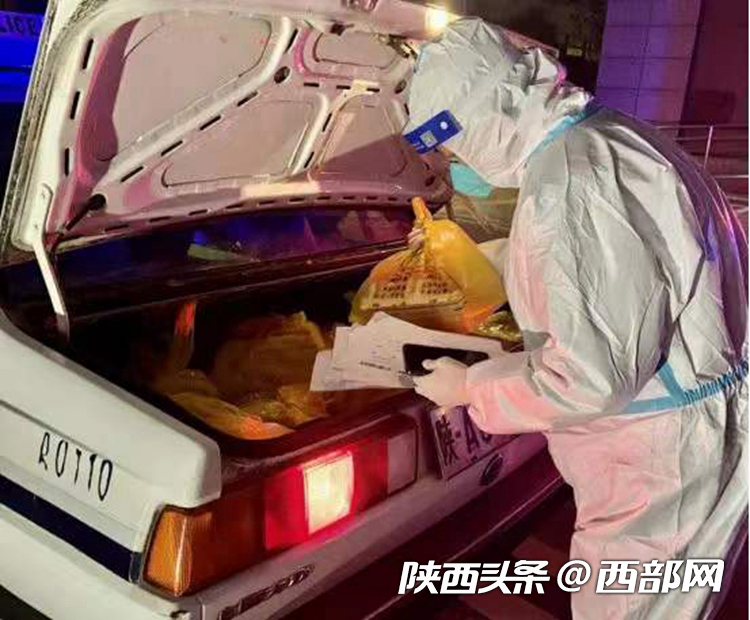 正在上傳... 1de3c8d8f699428a2bc1a30808308f6d.png